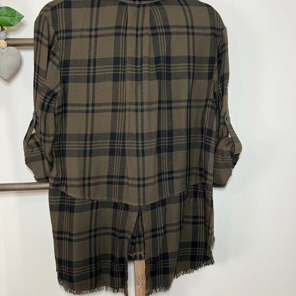 Cloth and Stone Plaid Blouse Raw Hem Size Medium - Picture 5 of 7